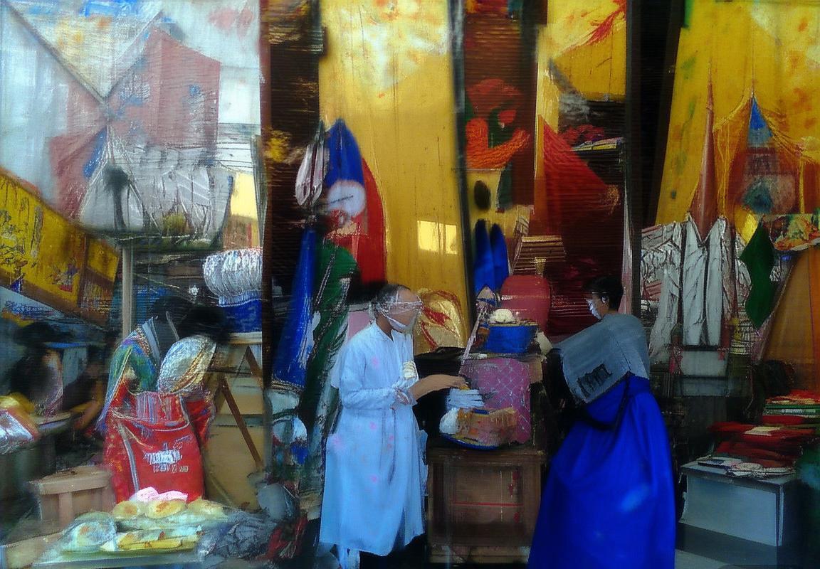 勇士关键胜利！科尔临场调度制胜，维金斯状态复苏，库明加关键时刻得分，防守策略锁死骑士